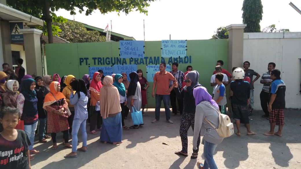 PT Triguna Pratama Abadi Didemo, Ratusan Warga Gintungkerta Tuntut Pabrik Segera Angkat Kaki ...