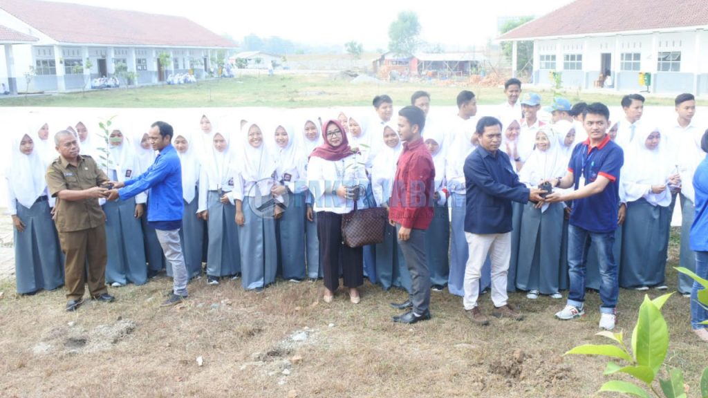 Peringati Hari Lingkungan Hidup, Mahasiswa KKN UBP Adakan ...