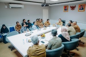 Gerakan Masyarakat Peduli Sampah Kotabaru (GMPSK) menggelar audiensi dengan Pemerintah Daerah Kabupaten Karawang